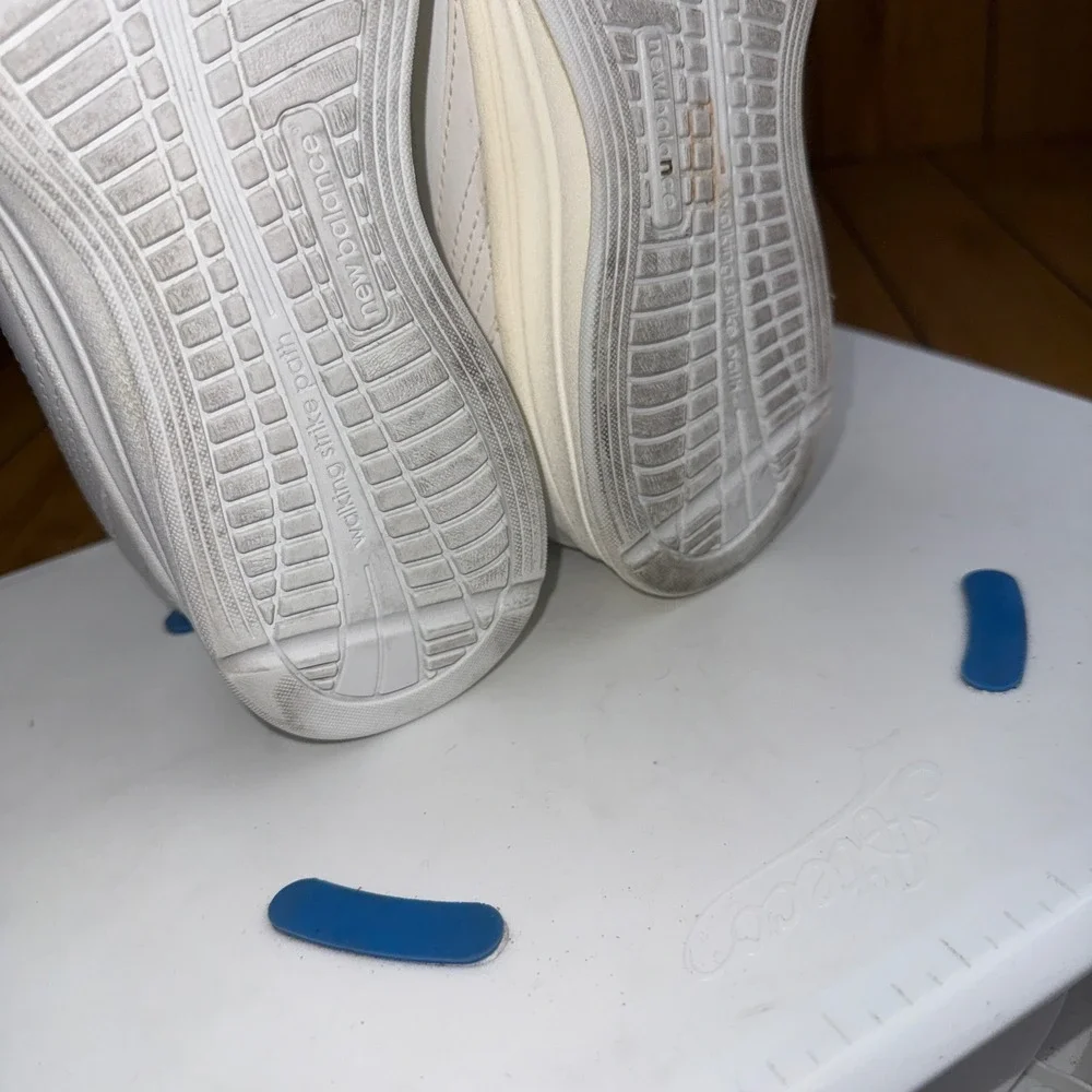 New Balance 577 White‎ Leather Hook and Loop Walking Shoes WW577VW Womens 9 D